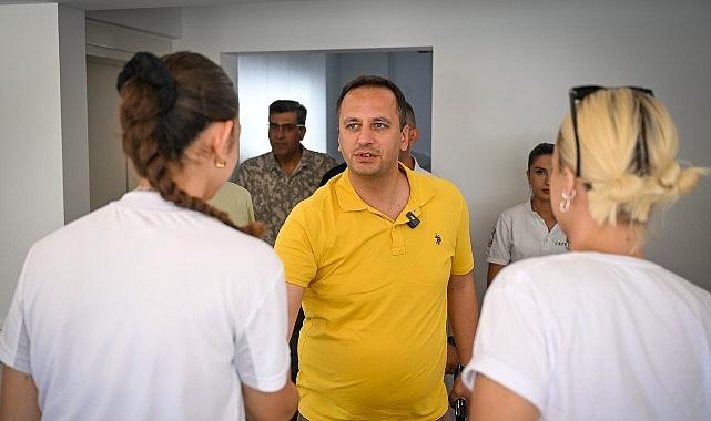 Bornova'nın sultanları set vermeden zirvede Bornova'nın sultanları set vermeden zirvede
