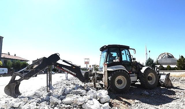 Şehir Mezarlığı Yanındaki Görüntü ve Çevre Kirliliği Gideriliyor Şehir Mezarlığı Yanındaki Görüntü ve Çevre Kirliliği Gideriliyor