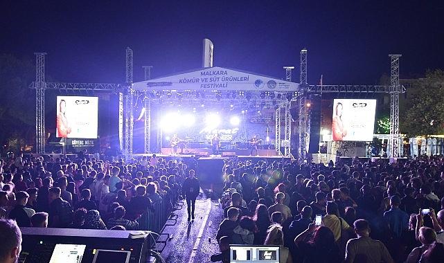 Malkara Kömür ve Süt Ürünleri Festivali'nde Coşku Dolu Konser Gecesi Malkara Kömür ve Süt Ürünleri Festivali'nde Coşku Dolu Konser Gecesi