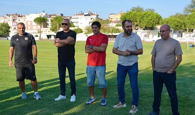 Burhaniye Belediyespor Sahaya İndi Burhaniye Belediyespor Sahaya İndi
