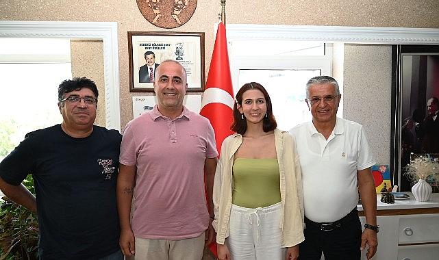 Kemer'in gururu Öztürk'ten Başkan Topaloğlu'na ziyaret Kemer'in gururu Öztürk'ten Başkan Topaloğlu'na ziyaret