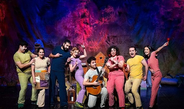 Odeabank'ın “Eşit Masallar" Oyunu Kadıköy'de Minik Seyircilerle Buluşuyor