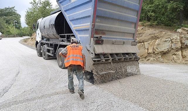 Başkan Sandıkçı: "Güvenli ve konforlu yolları hemşehrilerimizin hizmetine sunuyoruz"