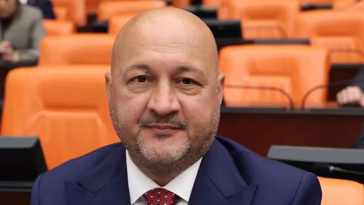 Milletvekili Resul Kurt: 'Milletimizin iradesi, FETÖ’nün tanklarını ezdi geçti' Milletvekili Resul Kurt: 'Milletimizin iradesi, FETÖ’nün tanklarını ezdi geçti'