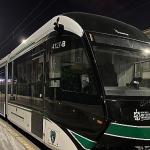 9. tramvay raylara indi, son araç yolda
