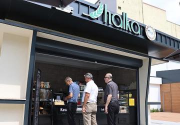 Halka Kafe, Mola Park'ta hizmete girdi