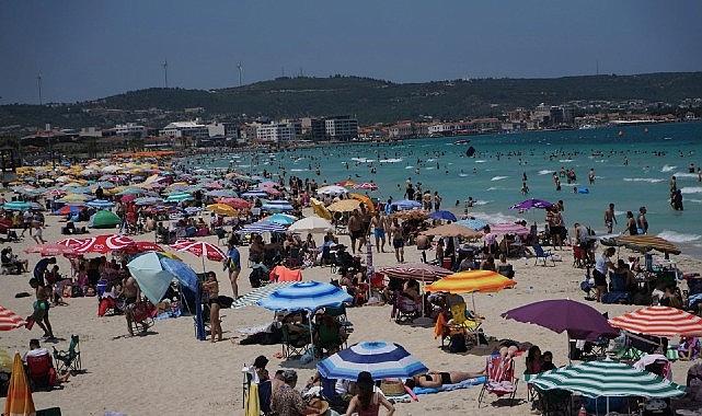 Çeşme Belediyesi plajları bir kez daha Mavi Bayrak kazandı Çeşme Belediyesi plajları bir kez daha Mavi Bayrak kazandı