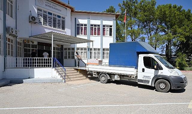 Kırtasiye malzemelerinin dağıtımı devam ediyor Kırtasiye malzemelerinin dağıtımı devam ediyor