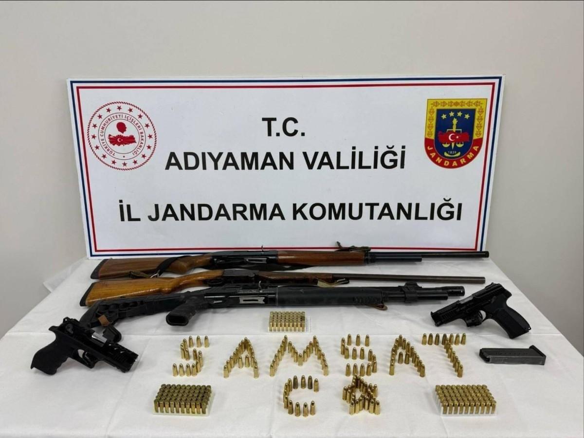 Adıyaman’da silah kaçakçılığı operasyonu: 1 gözaltı - Videolu Haber Adıyaman’da silah kaçakçılığı operasyonu: 1 gözaltı - Videolu Haber