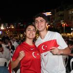 Ay-Yıldızlı coşku meydana sığmadı