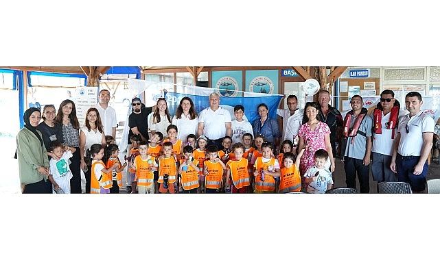 Setur Marinaları'nın su üstü temizlik robotu Smartium Clean, “Mavi Yarınlar" projesi için denize indi Setur Marinaları'nın su üstü temizlik robotu Smartium Clean, “Mavi Yarınlar" projesi için denize indi