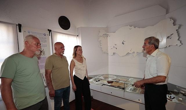 Lozan Barış Antlaşması'nın 102. yılı Konak'ta kutlandı Lozan Barış Antlaşması'nın 102. yılı Konak'ta kutlandı