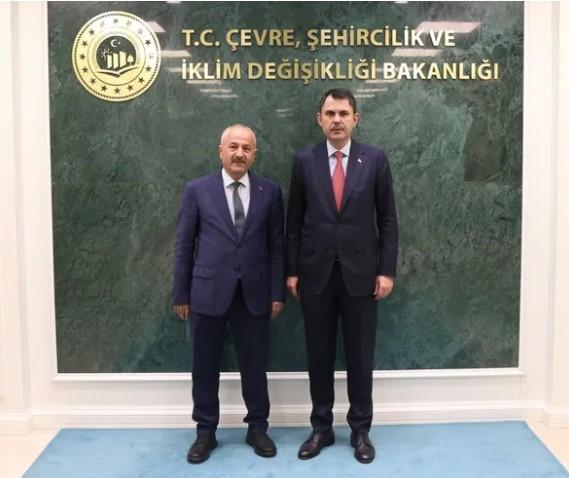 Gebze Belediye Başkanı Büyükgöz’den Bakan Kurum’a Ziyaret Gebze Belediye Başkanı Büyükgöz’den Bakan Kurum’a Ziyaret