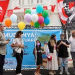 Mudanya Kitap Fuarı'nda balonlar demir için göğe yükseldi