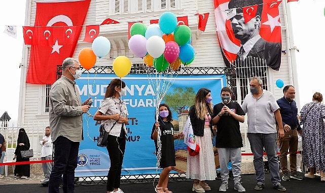 Mudanya Kitap Fuarı'nda balonlar demir için göğe yükseldi Mudanya Kitap Fuarı'nda balonlar demir için göğe yükseldi