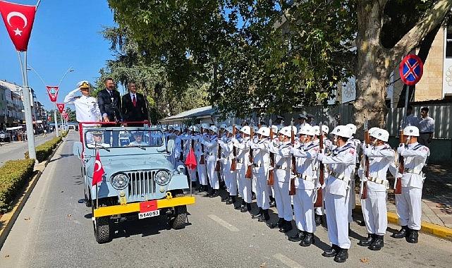 Gölcük'te 30 Ağustos Zafer Bayramı Coşkusu Gölcük'te 30 Ağustos Zafer Bayramı Coşkusu