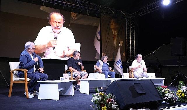 Edremit Kitap Fuarı'nda 6. Gün: Edebiyat, Sanat ve Gazeteciliğin Büyük Buluşması Edremit Kitap Fuarı'nda 6. Gün: Edebiyat, Sanat ve Gazeteciliğin Büyük Buluşması