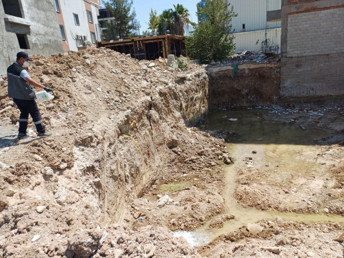 Adıyaman Belediyesi’nden haşereyle mücadele çalışmaları - Videolu Haber