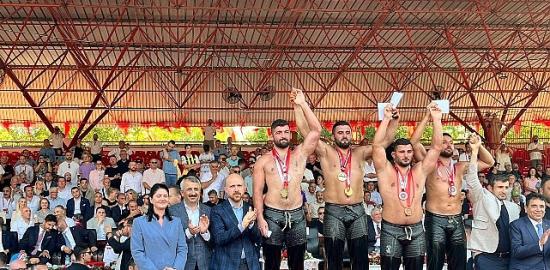 Gölcük Belediyespor, öner başpehlivanlığa bir adım daha yaklaştı