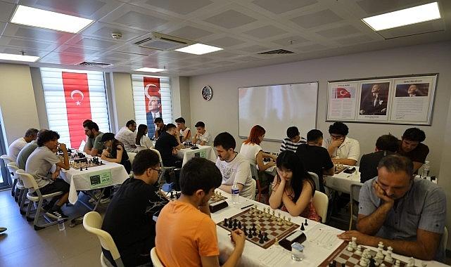 EFEST'te Satranç Heyecanı EFEST'te Satranç Heyecanı