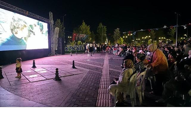 Büyükşehir'den kitapseverlere film molası