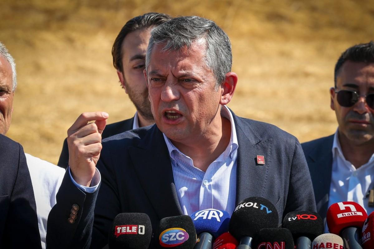 Özgür Özel: 'Bugün bize bu zulmü yapanların yarın burada yargılanmayacağının garantisi yok' Özgür Özel: 'Bugün bize bu zulmü yapanların yarın burada yargılanmayacağının garantisi yok'