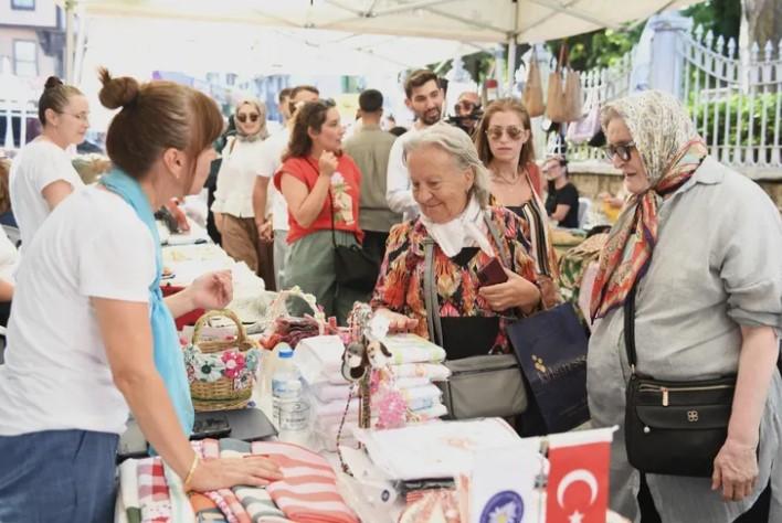 Osmangazi’de El Emeğiyle Yükselen Kadın Sokağı Osmangazi’de El Emeğiyle Yükselen Kadın Sokağı