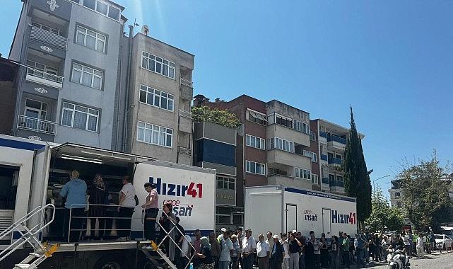Hızır 41, Sındırgı'da depremzedelerin yanında