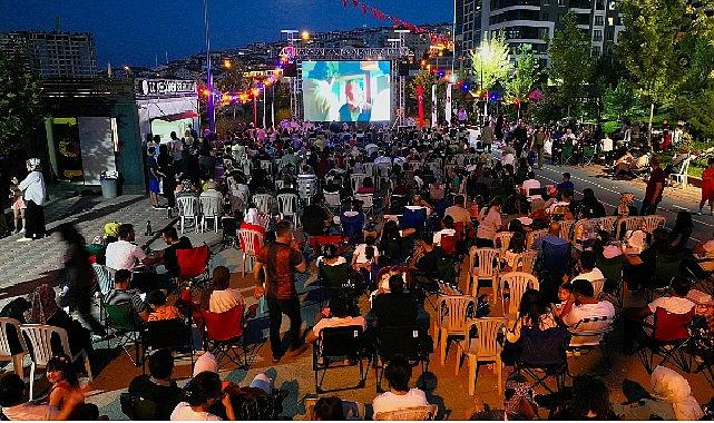 Keçiören'de yaz akşamları nostaljiyle taçlandı Keçiören'de yaz akşamları nostaljiyle taçlandı