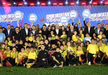 Başkan Altay, “Spor Okulları Olimpiyatları”na Katılan Gençleri Tebrik Etti