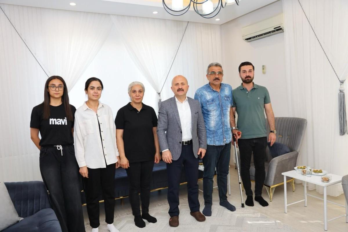 Vali Osman Varol, İndere bölgesinde yeni evine yerleşen vatandaşları ziyaret etti Vali Osman Varol, İndere bölgesinde yeni evine yerleşen vatandaşları ziyaret etti