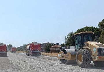 Büyükşehir'den 13 Bin Ton Asfalt, 55 Kilometre Sathi Kaplama