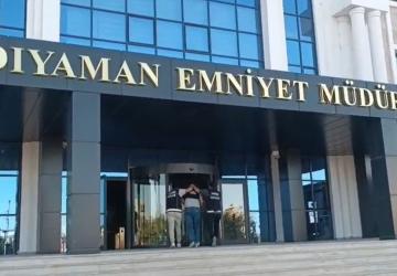 Adıyaman’da cezaevi firarisi uyuşturucu ve silah suçlarından yakalandı - Videolu Haber