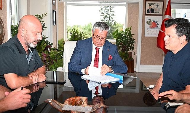 Kadrolu işçileri kapsayan toplu iş sözleşmesi imzalandı Kadrolu işçileri kapsayan toplu iş sözleşmesi imzalandı