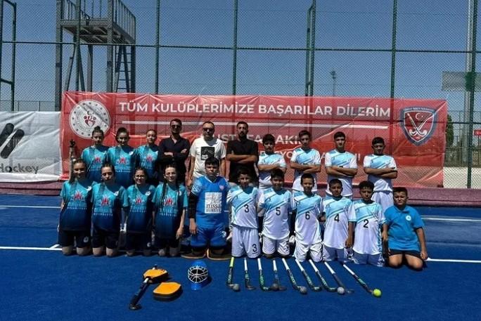 Nevşehirli Hokeyciler U-16 Türkiye Şampiyonası’nda Nevşehirli Hokeyciler U-16 Türkiye Şampiyonası’nda