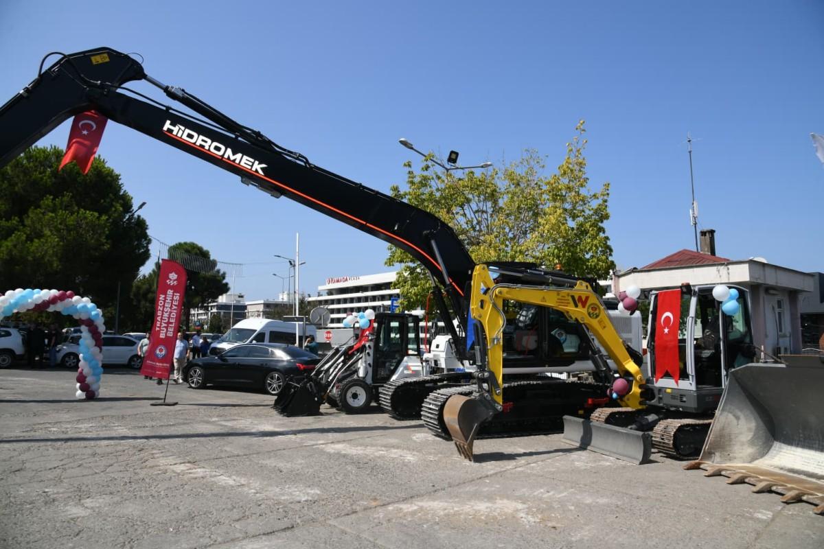 Büyükşehir, İş Makinesi Parkını Güçlendiriyor Büyükşehir, İş Makinesi Parkını Güçlendiriyor
