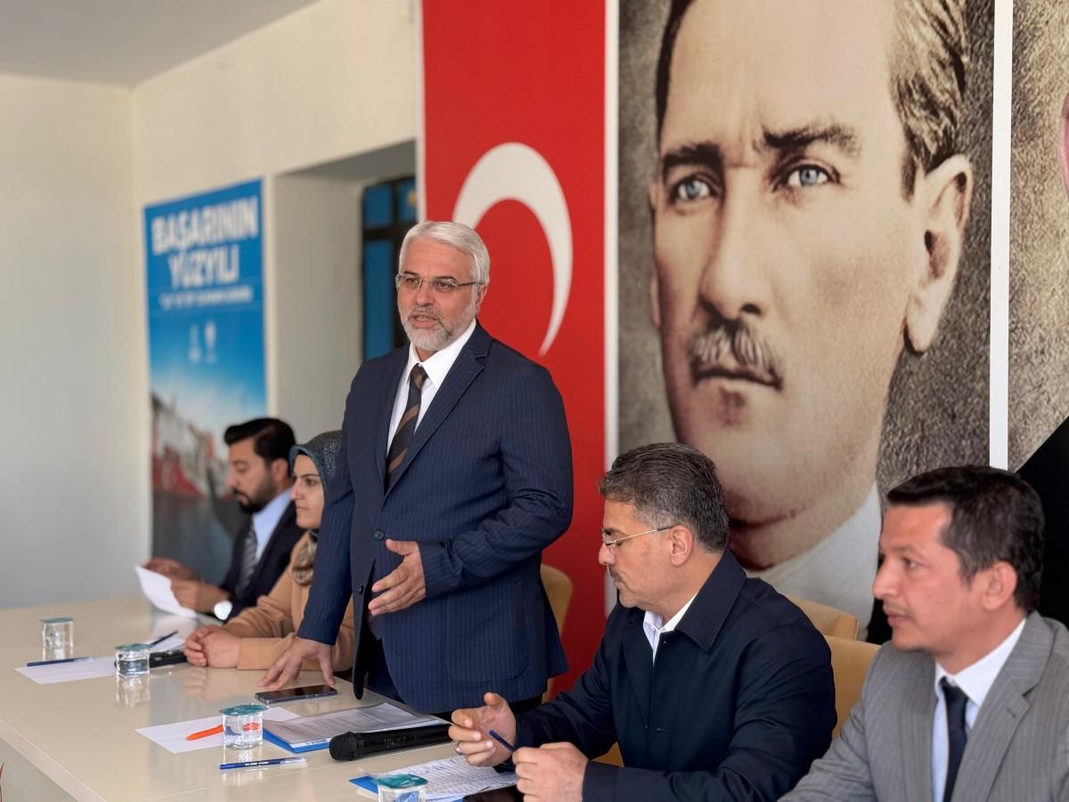 Başkan Kablan, Adıyaman Belediyesi’ne seslendi: ‘Kaynak suyu kurumuş gibi bir imaj yaratıyorsunuz’ Başkan Kablan, Adıyaman Belediyesi’ne seslendi: ‘Kaynak suyu kurumuş gibi bir imaj yaratıyorsunuz’