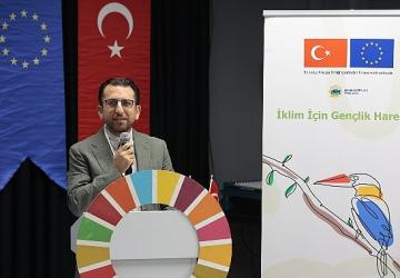 Gençler iklim eylemi için Konak'ta zirve yaptı