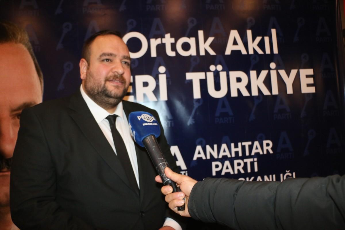 Anahtar Parti İl Başkanı Alsan: ‘Kaf Dağının ardındaki hal yasası tek başına çözüm değil’ Anahtar Parti İl Başkanı Alsan: ‘Kaf Dağının ardındaki hal yasası tek başına çözüm değil’