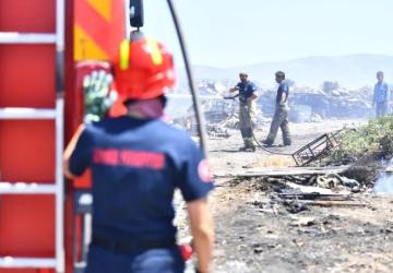 İzmir’de Yangınlar Bir Ayda 26 Bin Hektarı Etkiledi