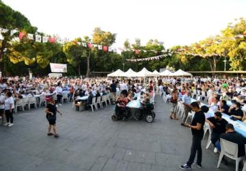 Bornova’da Dayanışma Ruhu Yükseliyor