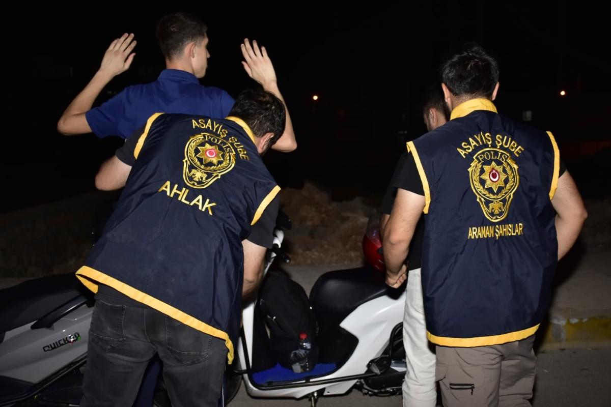 Adıyaman’da polis ekiplerince uygulama yapıldı