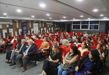 Ayvalık'ın, 15 Eylül kurtuluşunun 103'üncü yılı kente yakışır bir atmosferde kutlandı