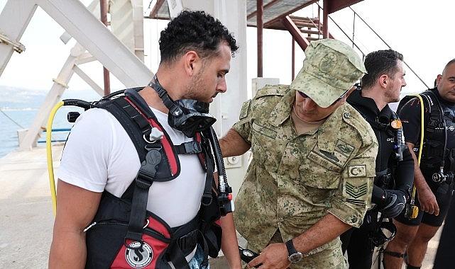 Engelliler, 30 Ağustos Zaferi için su altı dalışı yaptı Engelliler, 30 Ağustos Zaferi için su altı dalışı yaptı