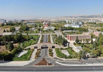 Adıyaman Üniversitesi ‘Bilimle Yüksel, Geleceğe Yön Ver’ Sloganı ile Öğrencilerini Bekliyor