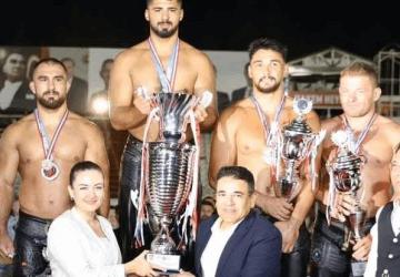 Tarihi Elmalı Güreşleri’nde Balıkesir Fırtınası
