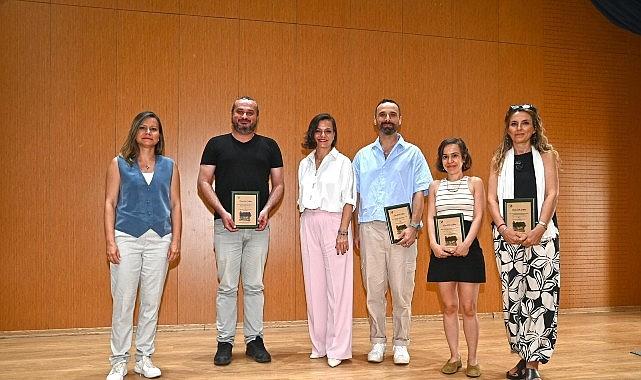 Karabağlar Akademi İlk Mezunlarını Verdi Karabağlar Akademi İlk Mezunlarını Verdi