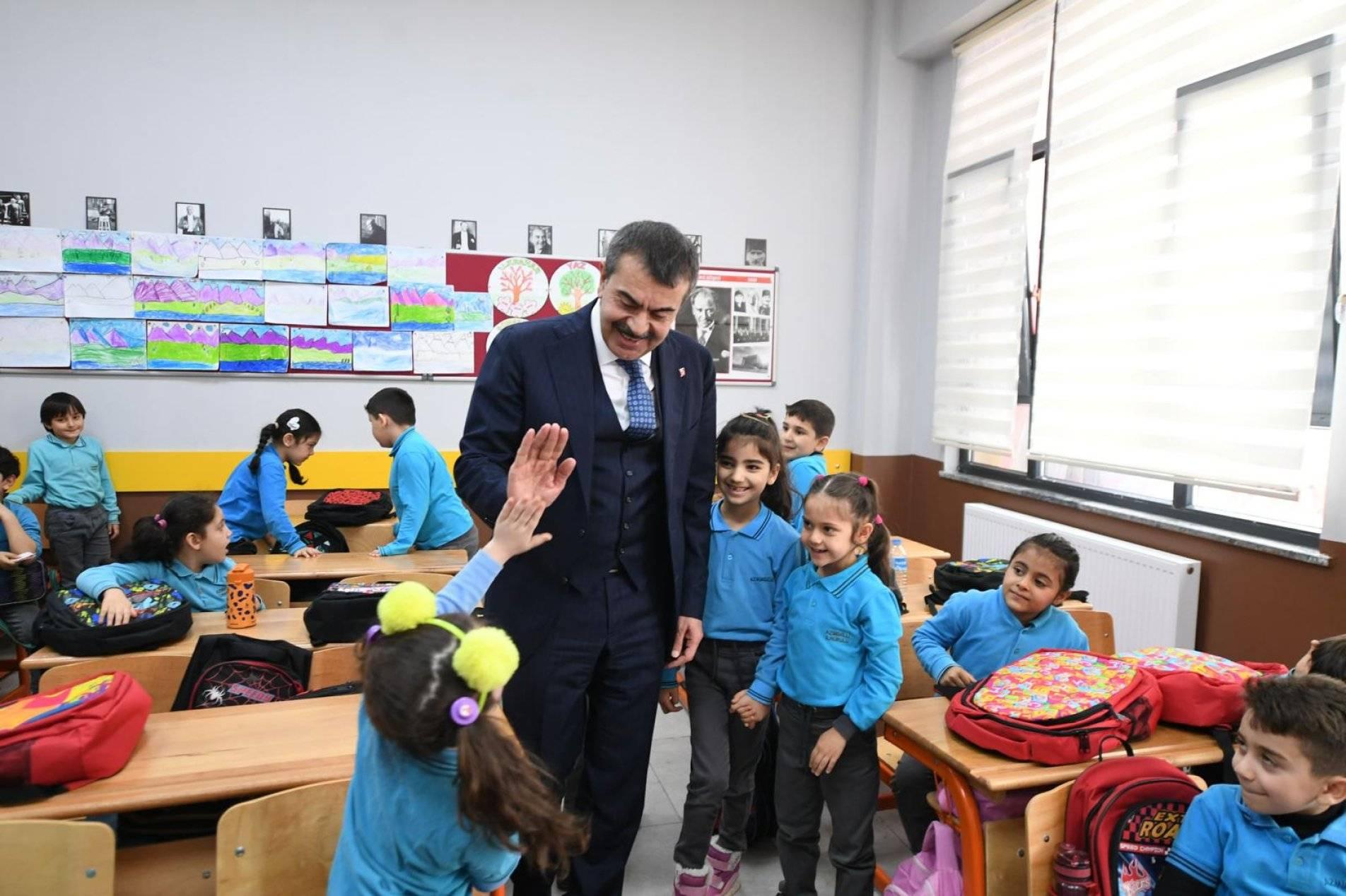 Kayıt Parasını Okul Aile Birlikleri İstiyor!