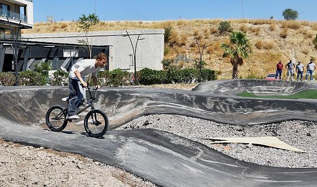 Bornova'da pedallar geleceğe dönecek