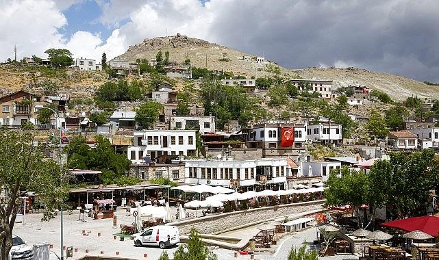 Başkan Pekyatırmacı'dan YKS Başarısı İçin Tebrik ve Selçuklu'ya Hoş Geldin Mesajı Başkan Pekyatırmacı'dan YKS Başarısı İçin Tebrik ve Selçuklu'ya Hoş Geldin Mesajı